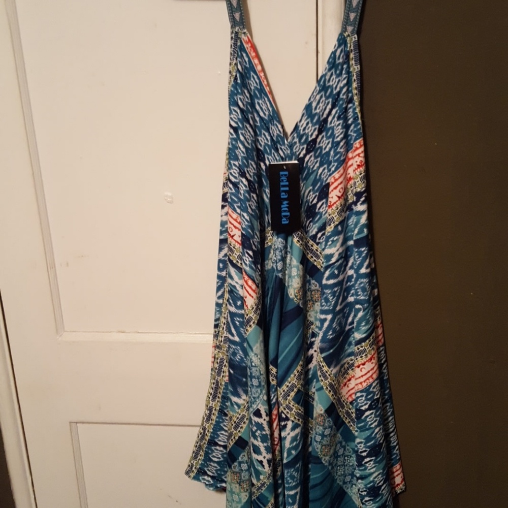 Dresses - Picture 2 of 2